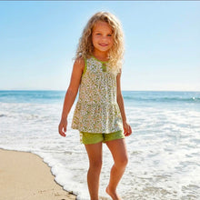 Load image into Gallery viewer, KIDS RUBY LIME GREEN DAISY SPRING SUMMER SHORT SET