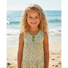 Load image into Gallery viewer, KIDS RUBY LIME GREEN DAISY SPRING SUMMER SHORT SET