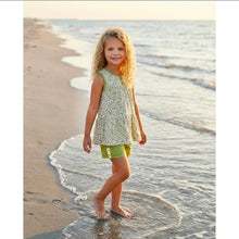 Load image into Gallery viewer, KIDS RUBY LIME GREEN DAISY SPRING SUMMER SHORT SET
